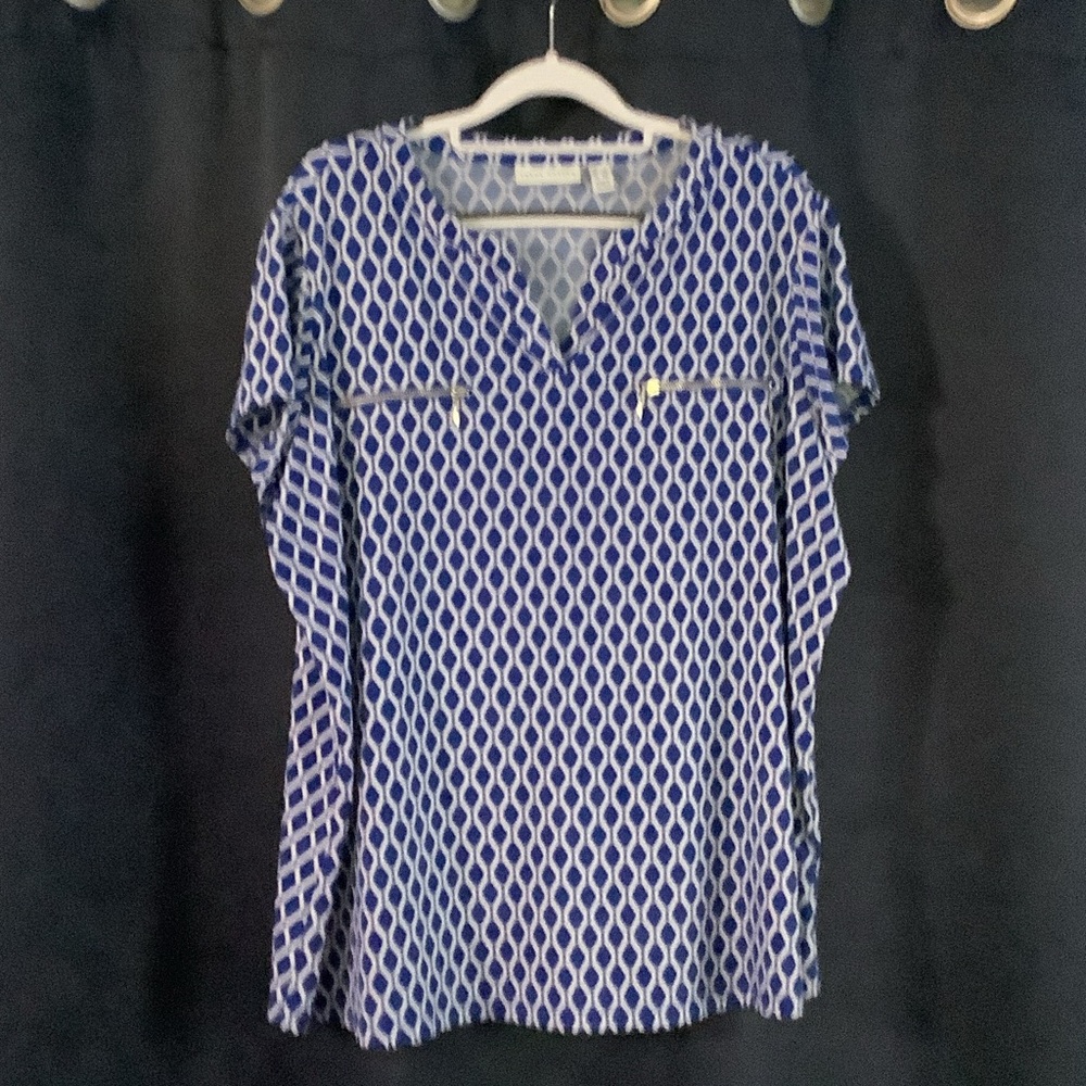 Susan Graver Liquid Knit Blue Geometric V-Neck Short Sleeve Tunic